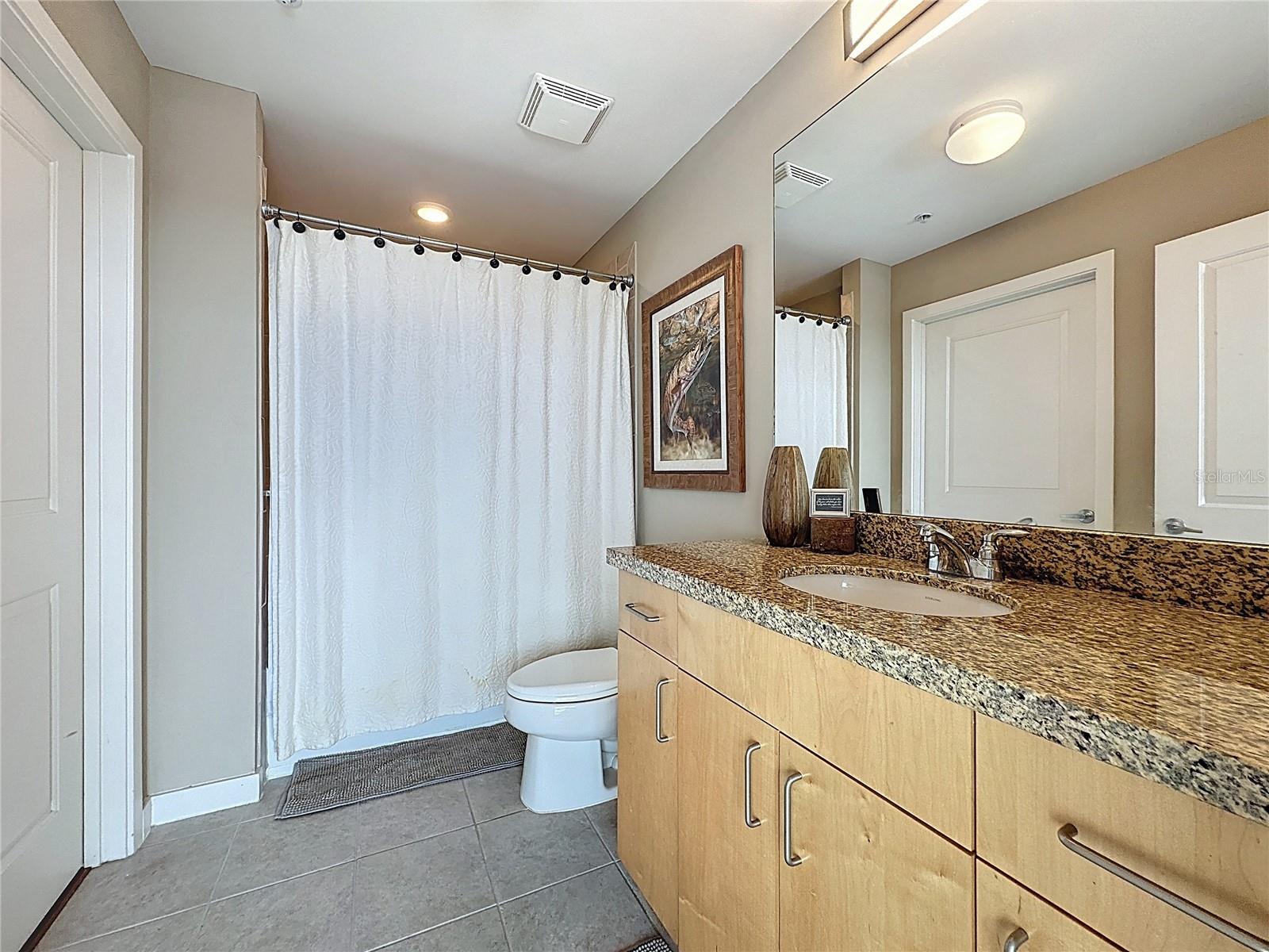 Image 27 of 36 For 155 Court Avenue 2502