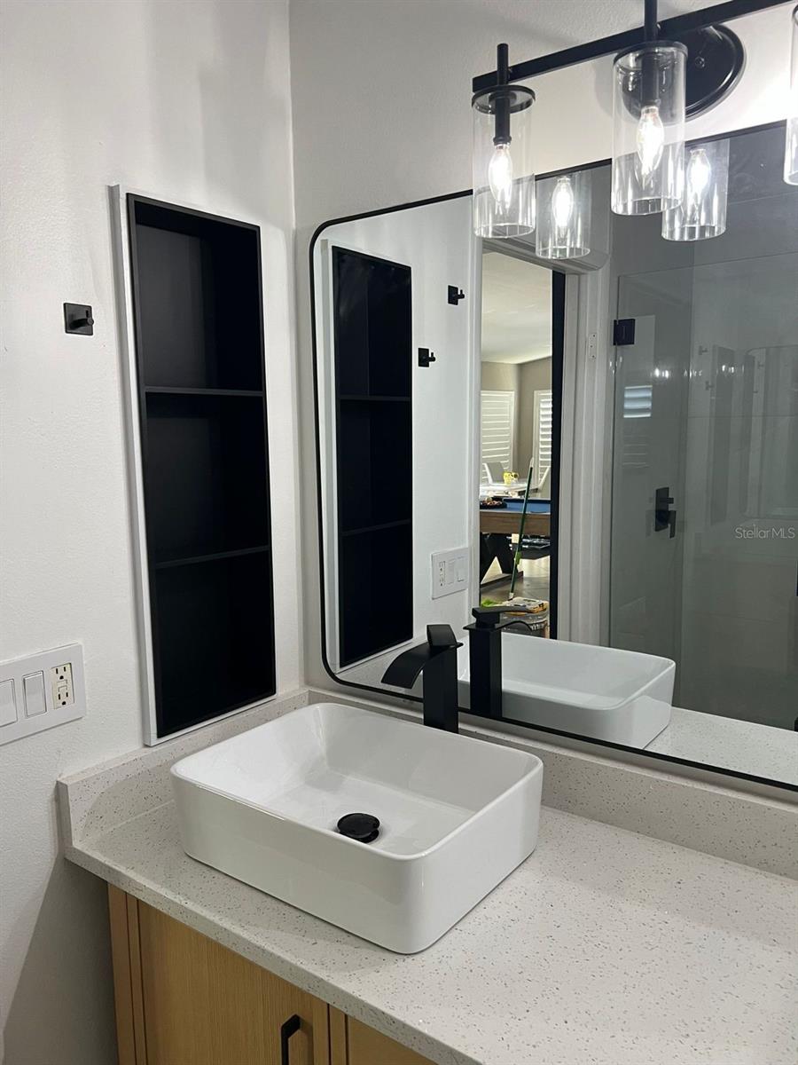 Image 14 of 21 For 8127 Lesia Circle