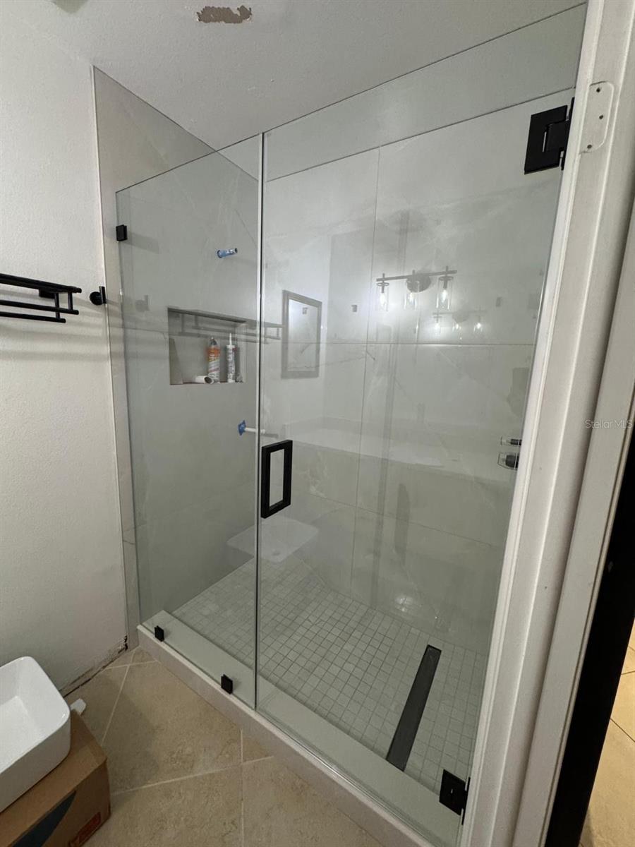 Image 15 of 21 For 8127 Lesia Circle