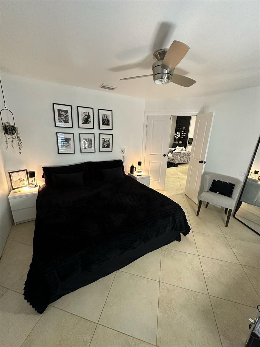 Image 8 of 21 For 8127 Lesia Circle