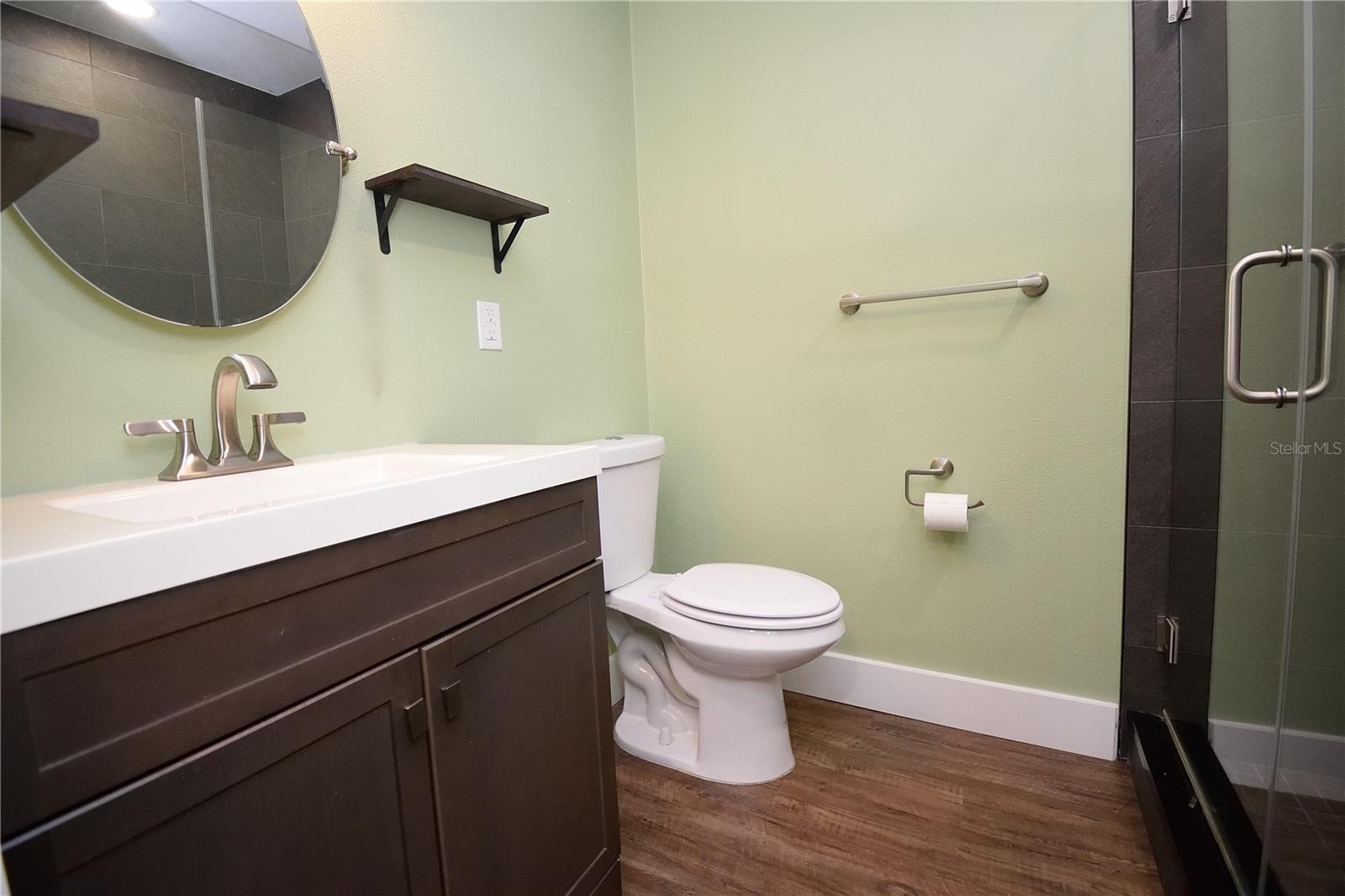 Image 16 of 28 For 833 Chickasaw Avenue