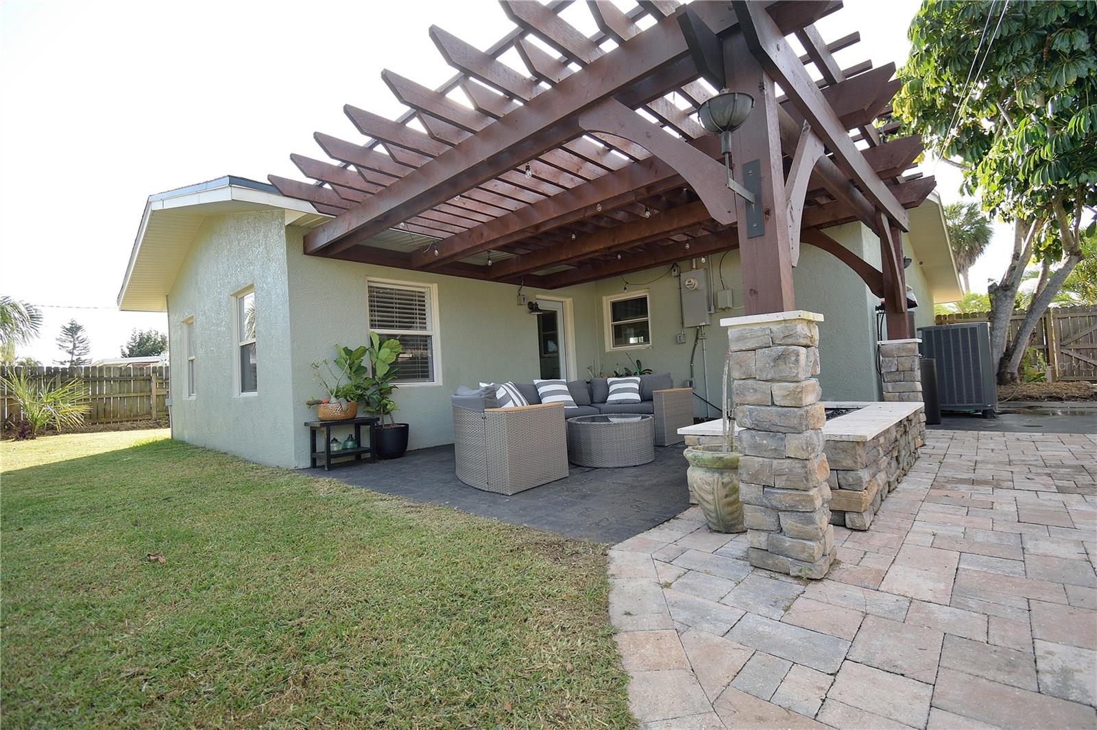 Image 21 of 28 For 833 Chickasaw Avenue