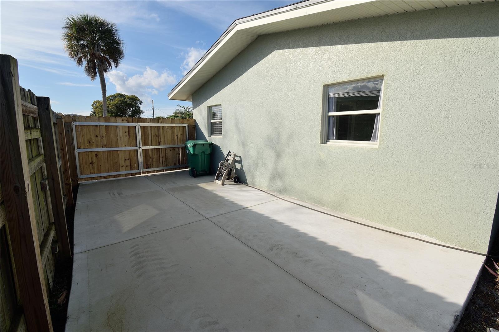 Image 25 of 28 For 833 Chickasaw Avenue