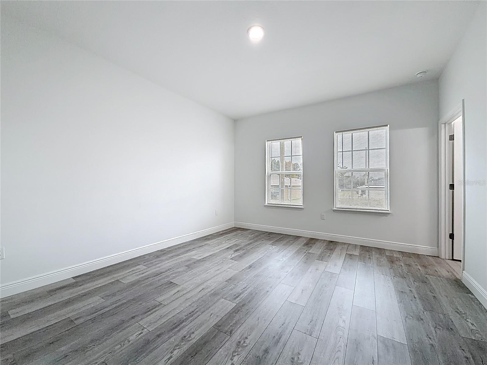 Image 25 of 43 For 328 Marion Oaks Crse