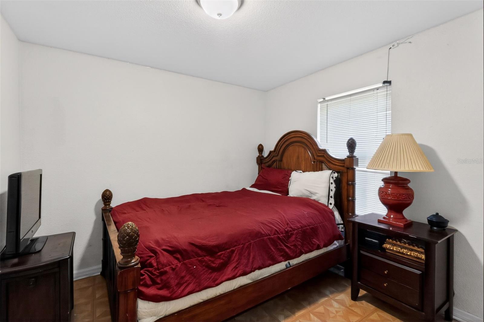 Image 17 of 30 For 1332 7th Court