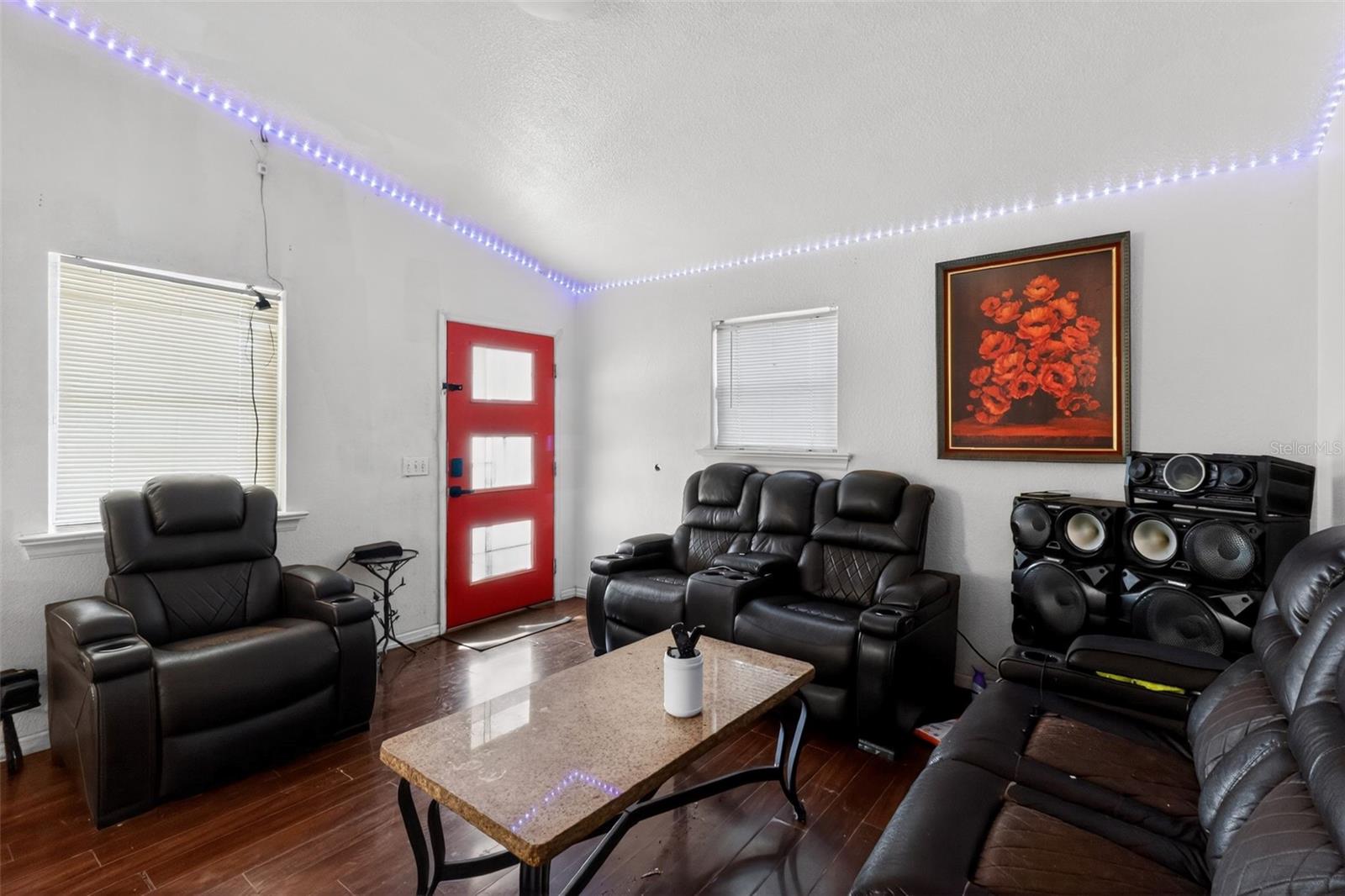 Image 6 of 30 For 1332 7th Court