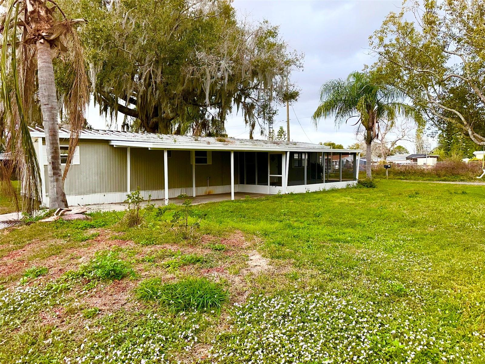 Image 3 of 19 For 5011 Oak Lane