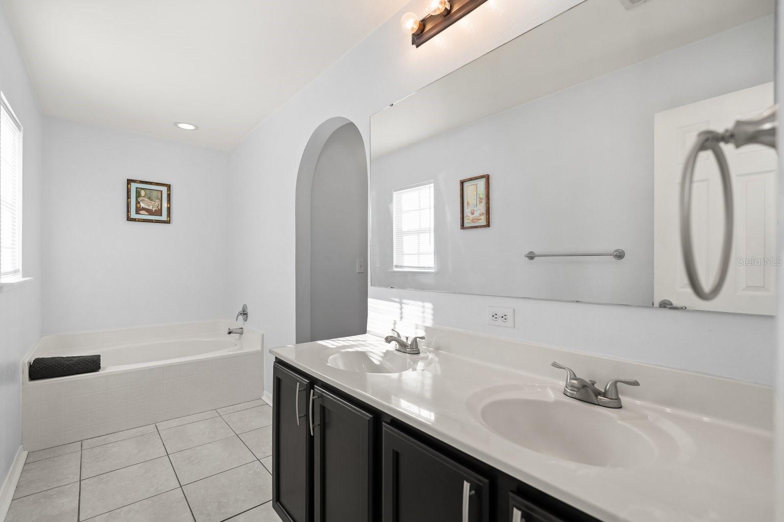 Image 13 of 18 For 8264 Settlers Creek Loop