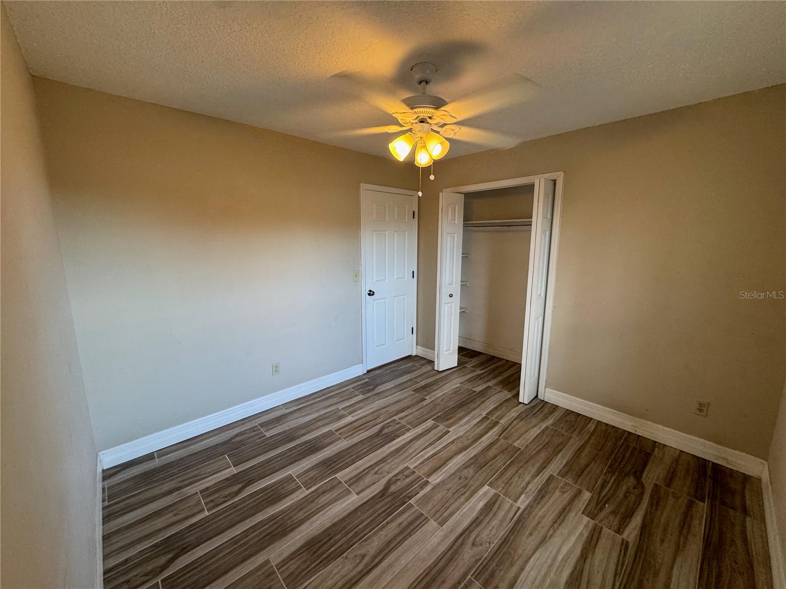 Image 14 of 23 For 7556 Hidden Hollow Drive