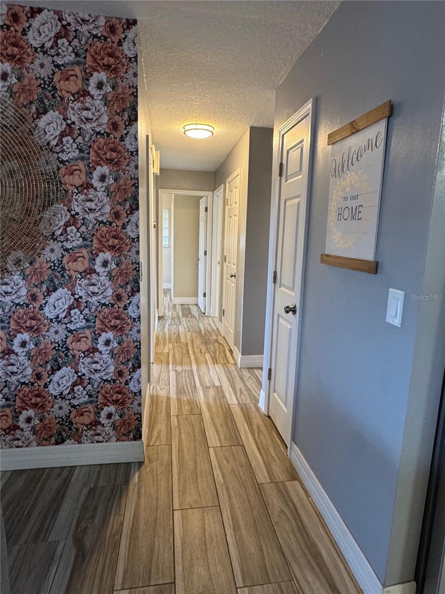 Image 17 of 23 For 7556 Hidden Hollow Drive