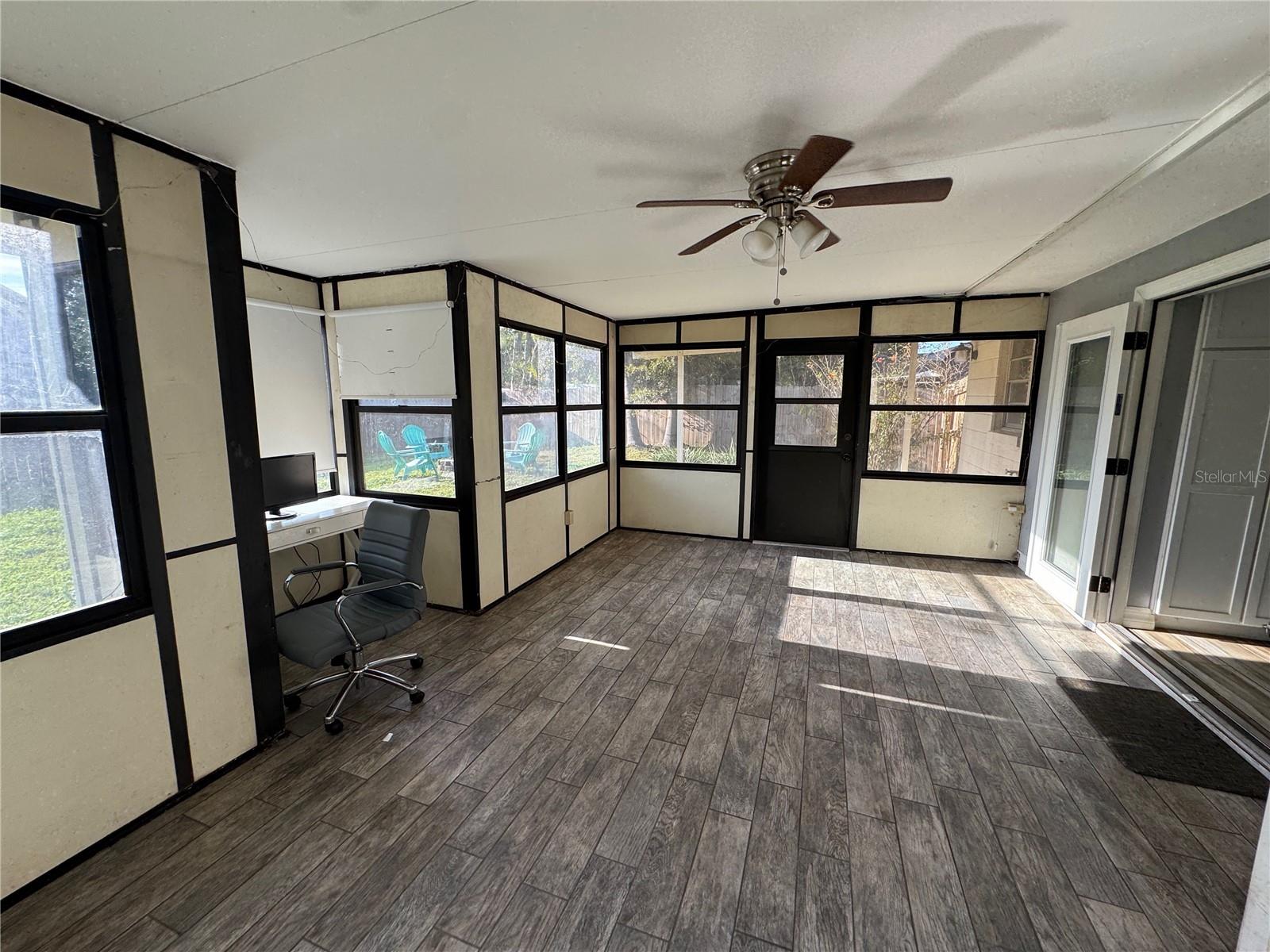 Image 19 of 23 For 7556 Hidden Hollow Drive