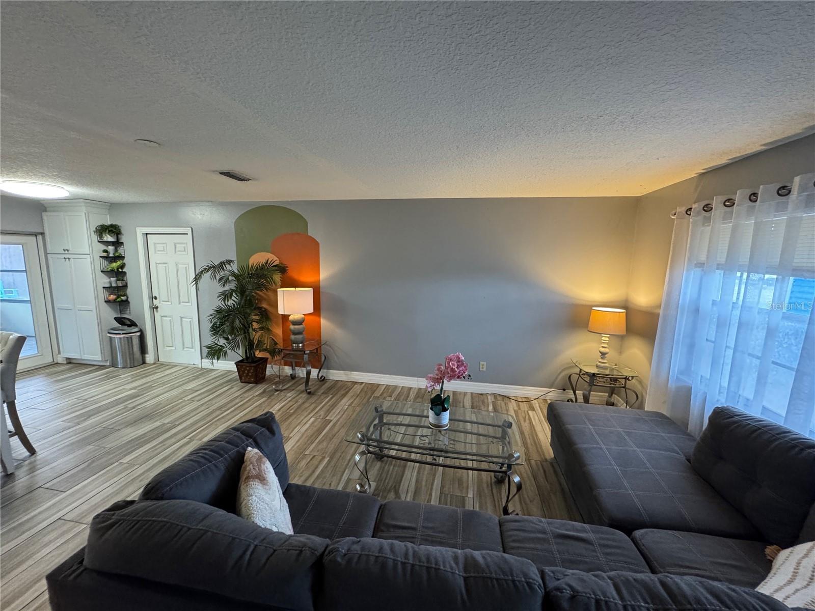 Image 3 of 23 For 7556 Hidden Hollow Drive