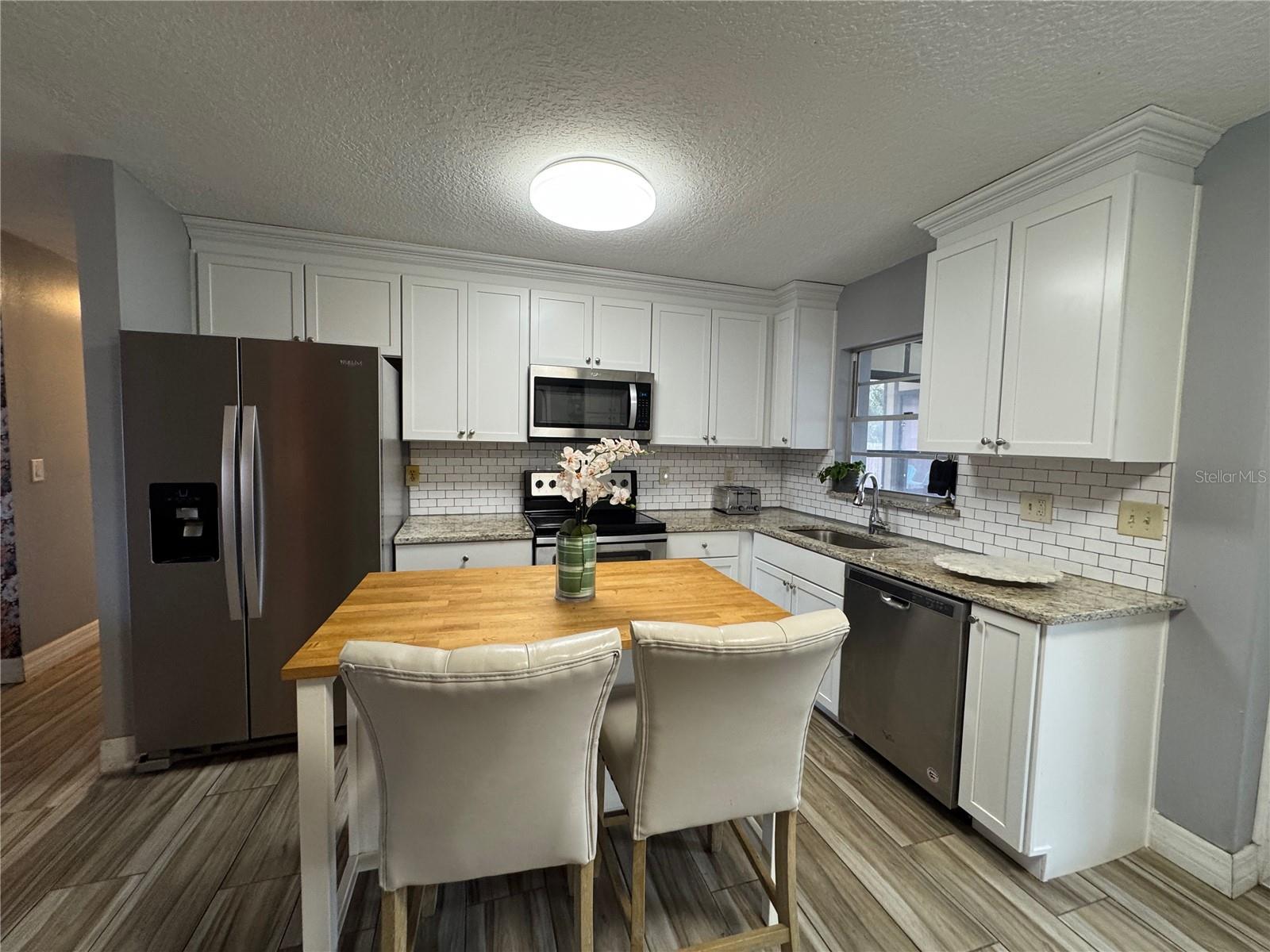 Image 5 of 23 For 7556 Hidden Hollow Drive