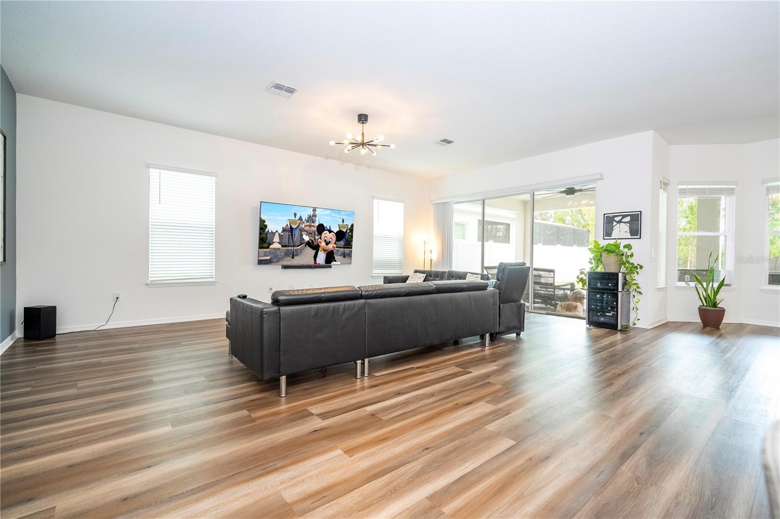 Image 21 of 91 For 10551 Petrillo Way