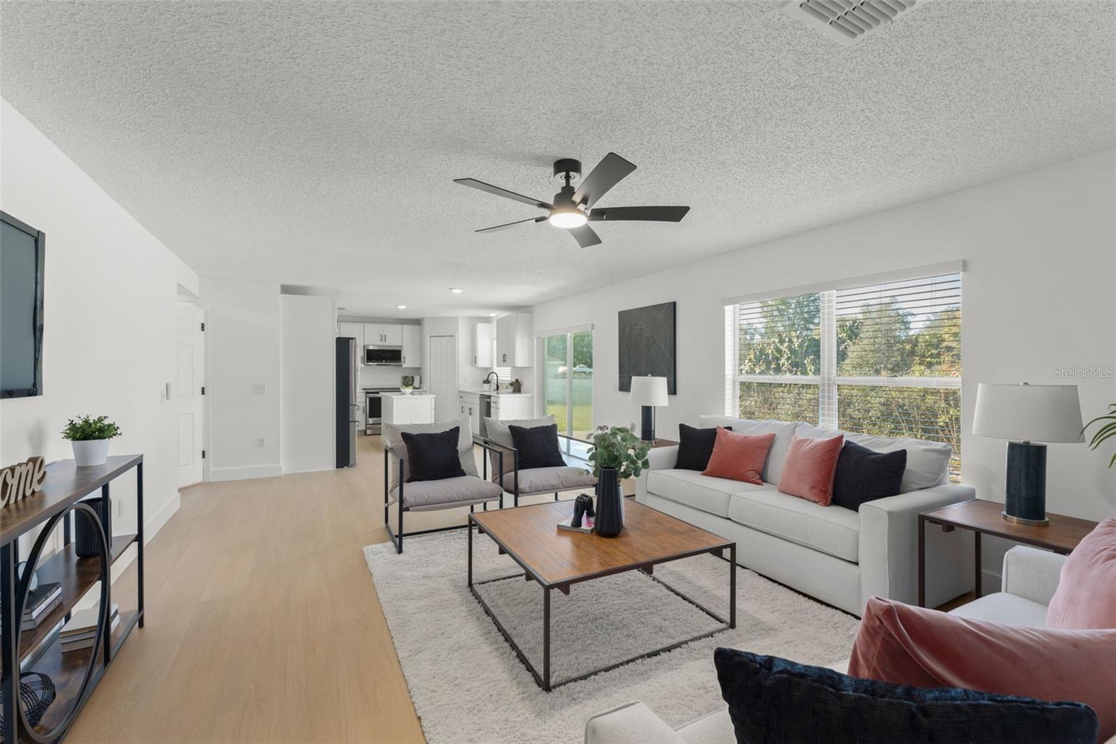 Image 11 of 32 For 2661 Howland Boulevard