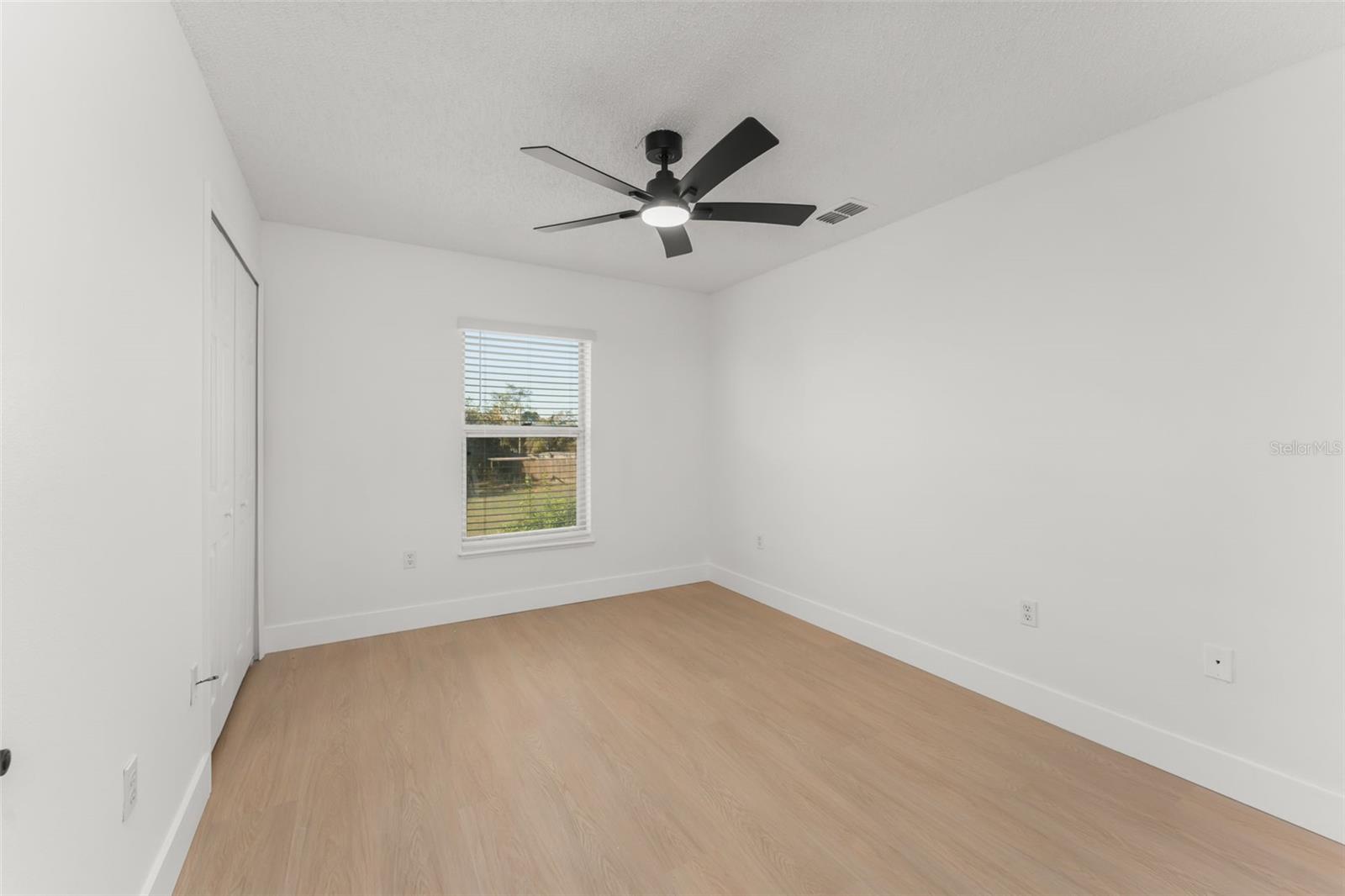 Image 23 of 32 For 2661 Howland Boulevard