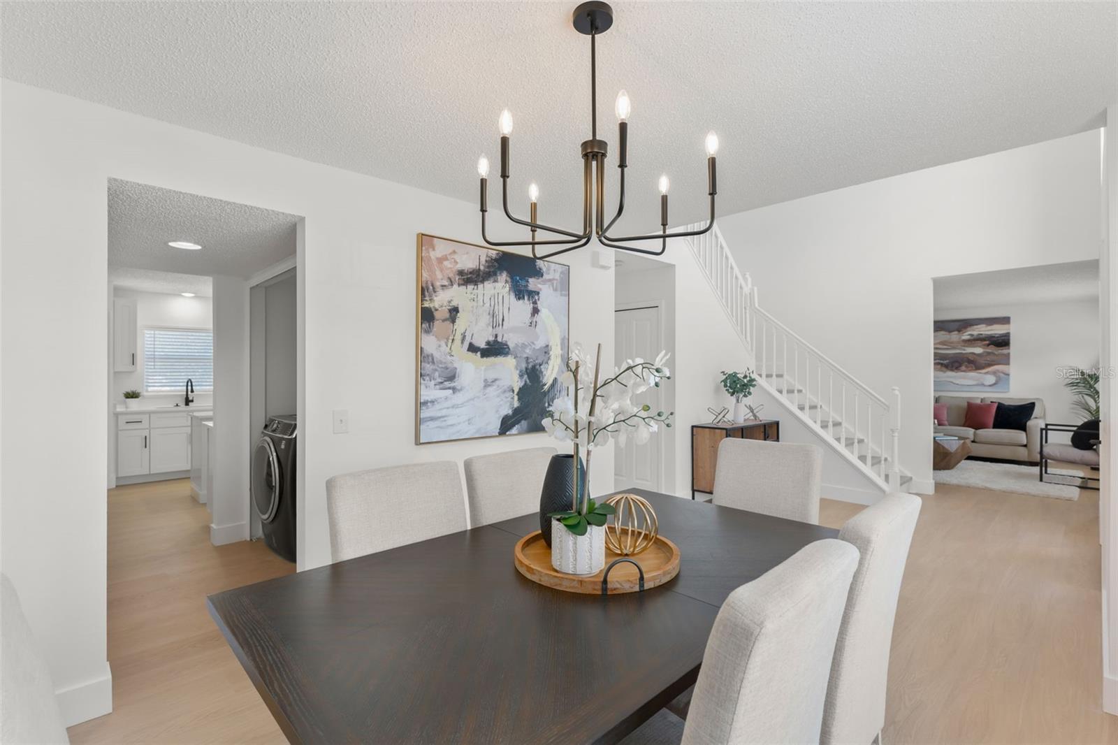 Image 5 of 32 For 2661 Howland Boulevard