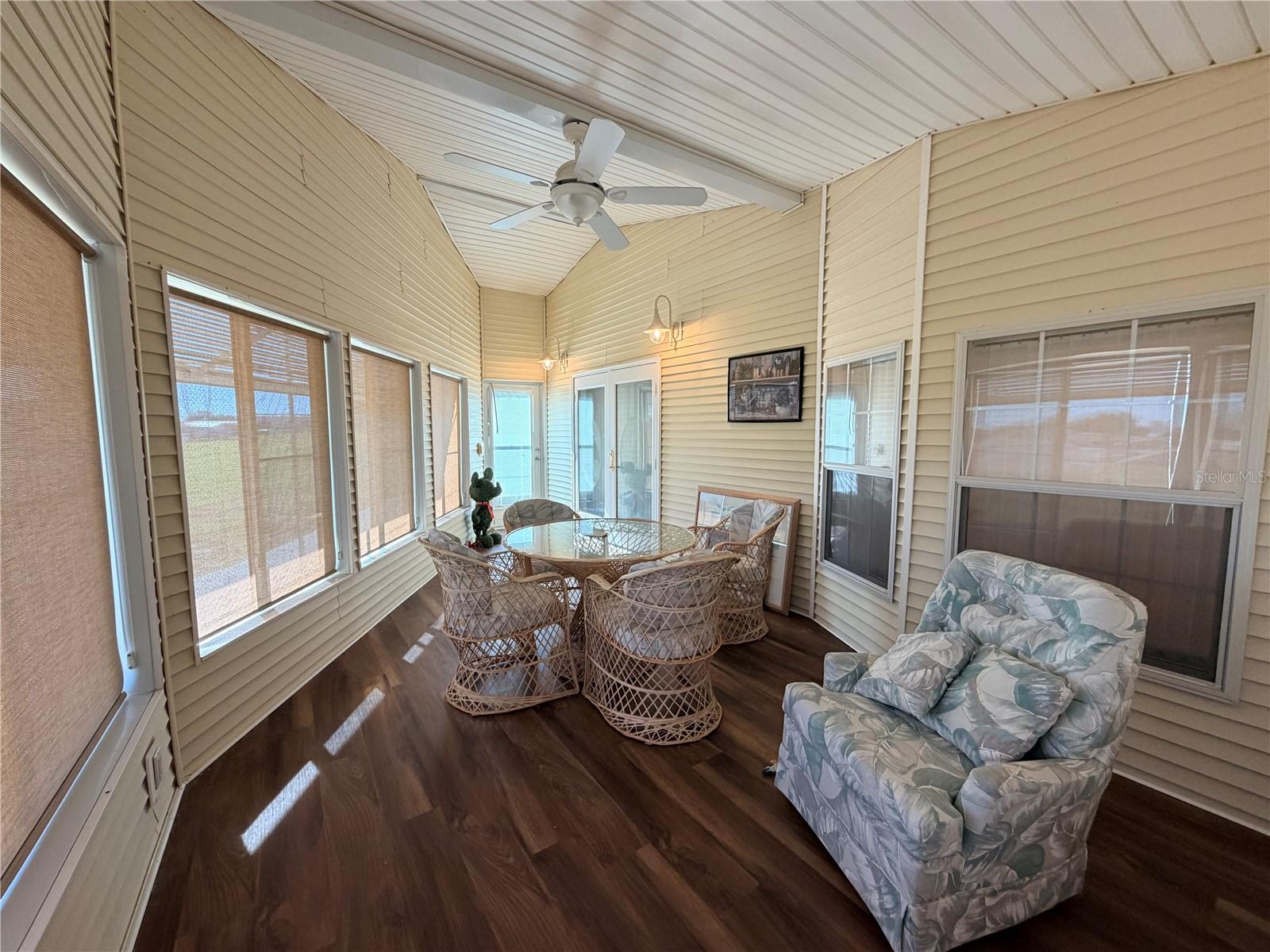 Image 12 of 26 For 912 St George Drive