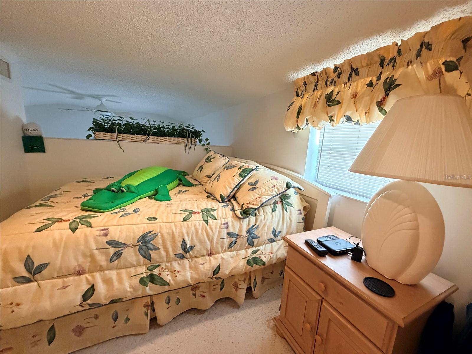 Image 16 of 26 For 912 St George Drive