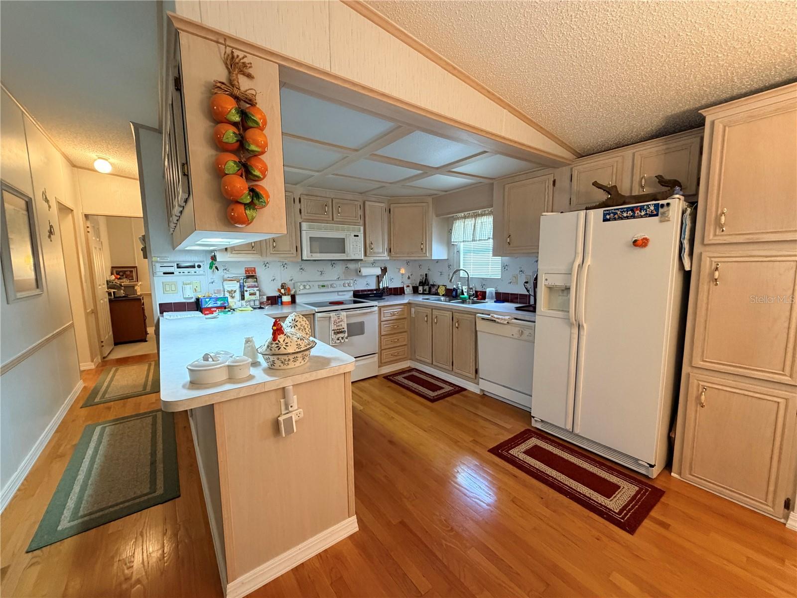 Image 6 of 26 For 912 St George Drive