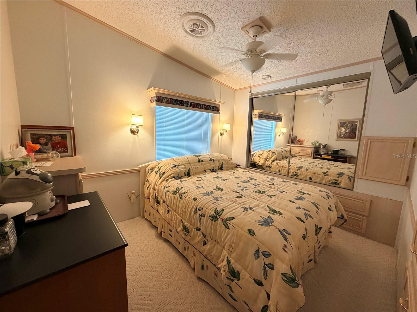 Image 8 of 26 For 912 St George Drive