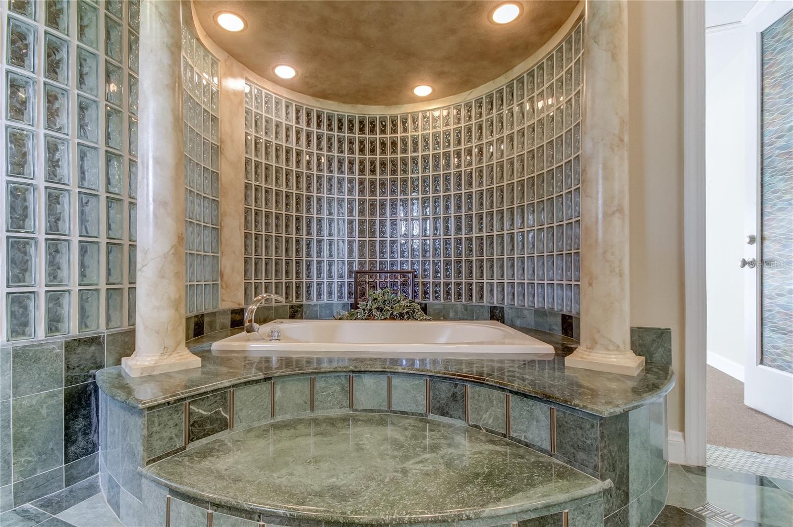 Image 12 of 36 For 18605 Avenue Monaco