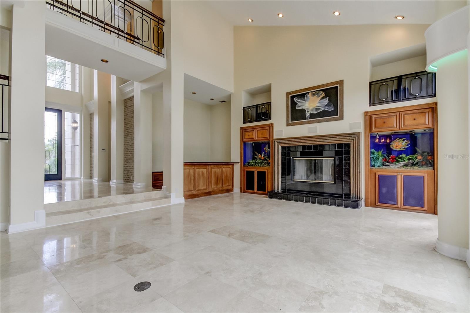 Image 13 of 36 For 18605 Avenue Monaco