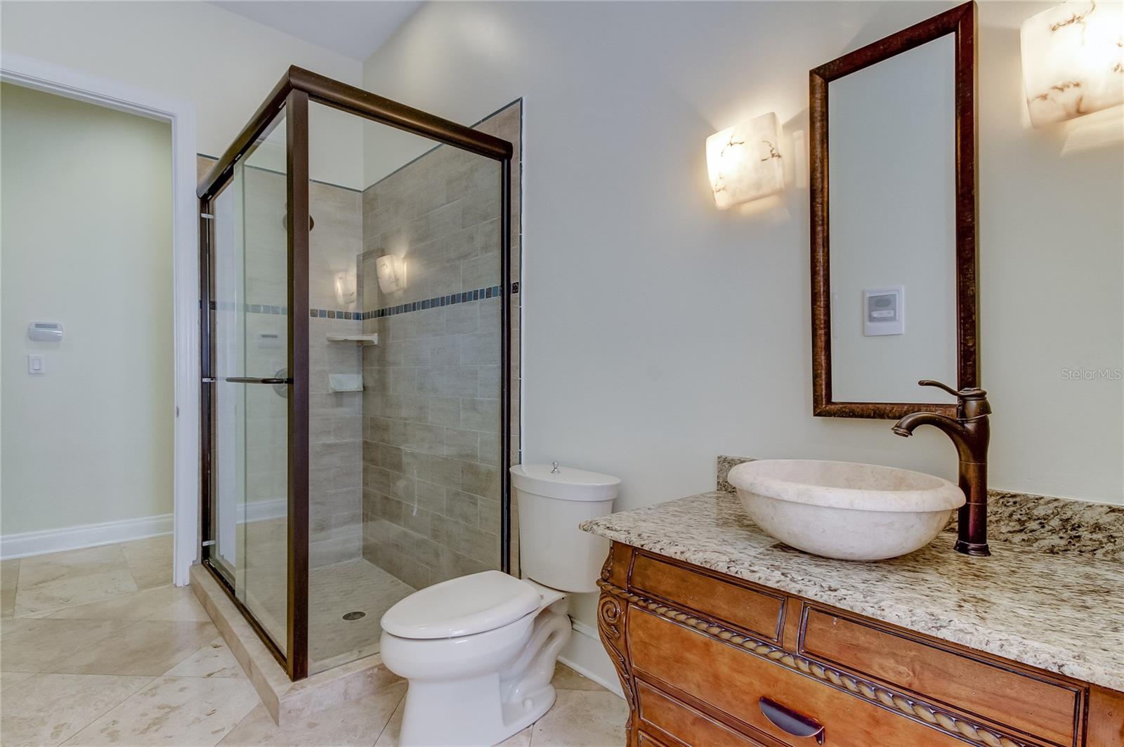 Image 18 of 36 For 18605 Avenue Monaco