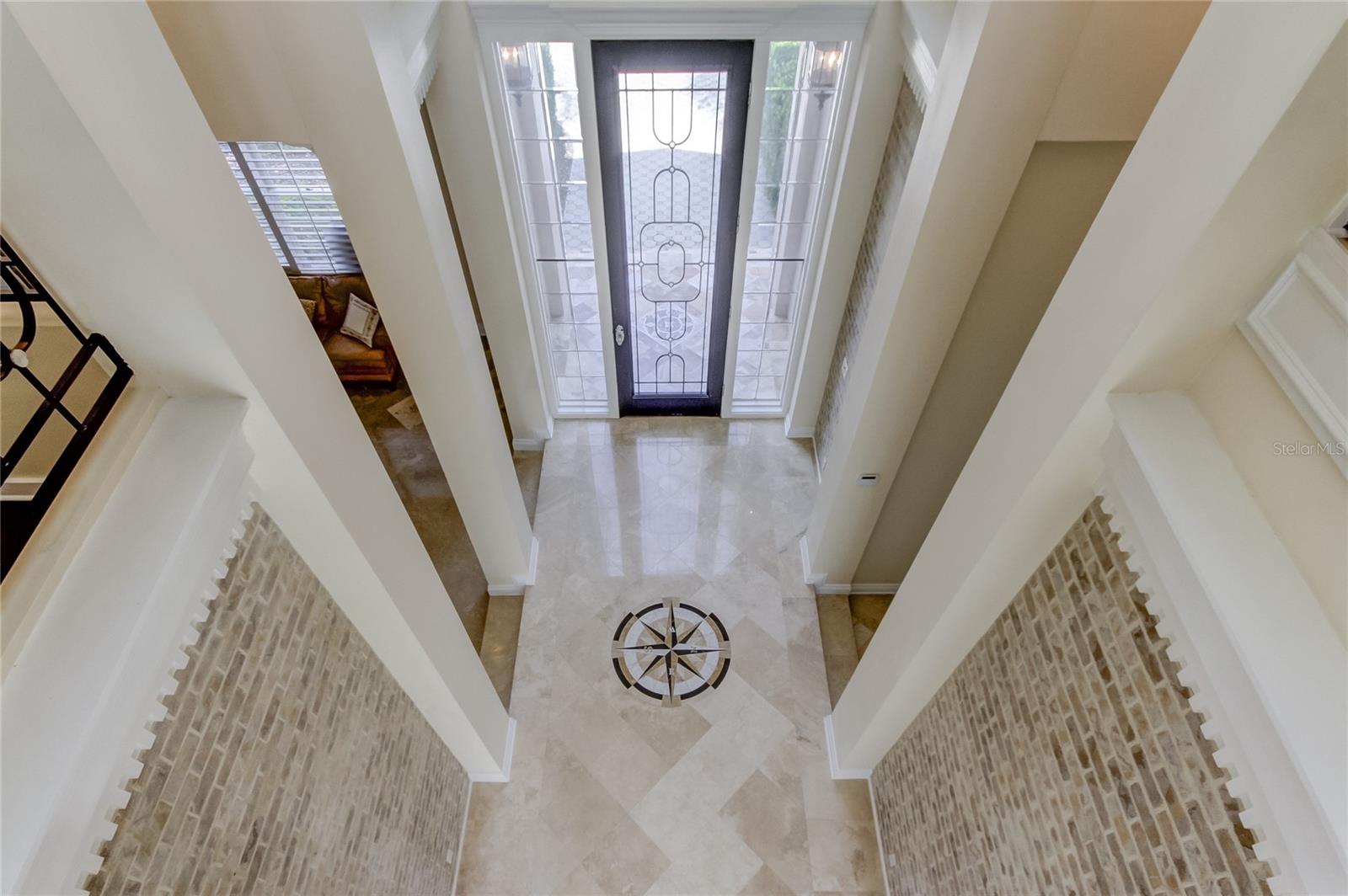 Image 19 of 36 For 18605 Avenue Monaco