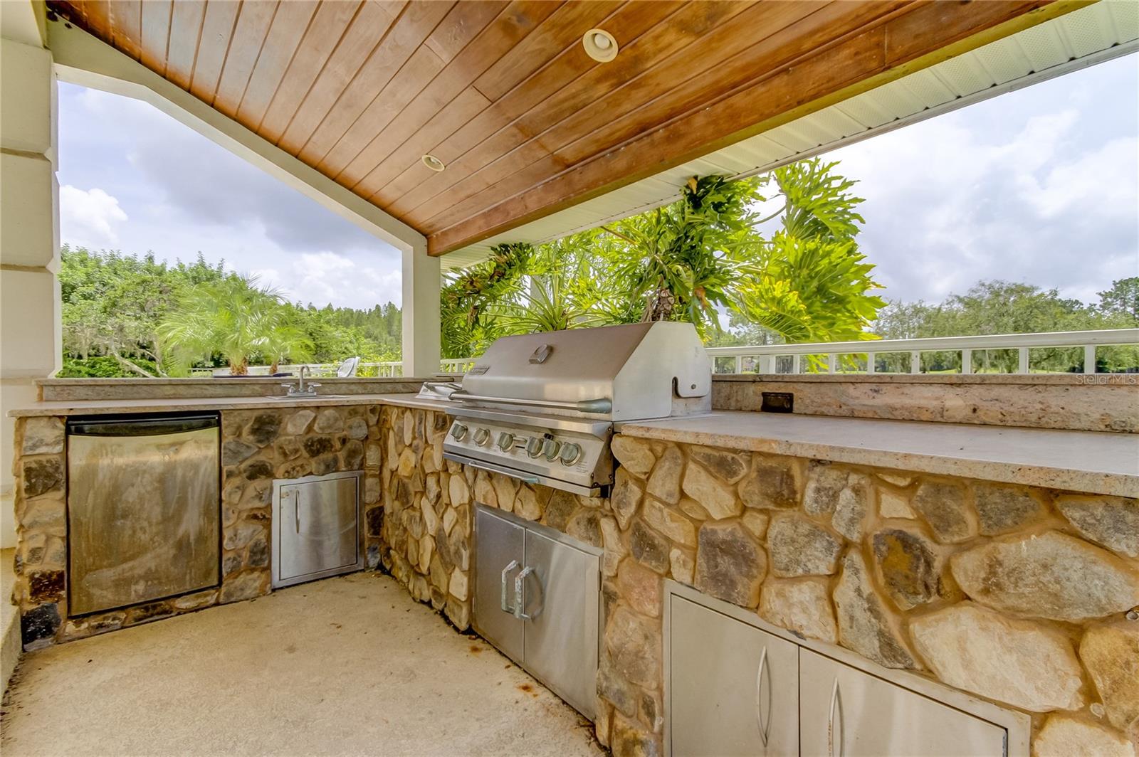 Image 5 of 36 For 18605 Avenue Monaco