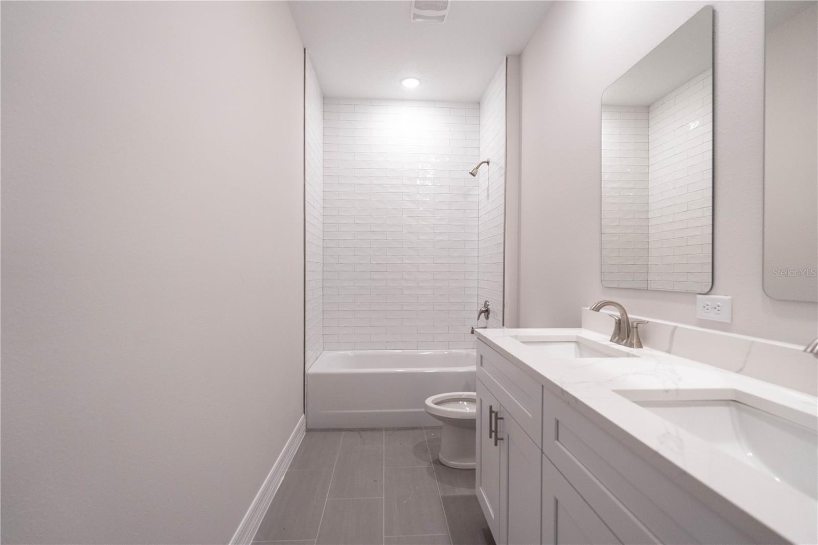 Image 27 of 34 For 834 Joanna Avenue