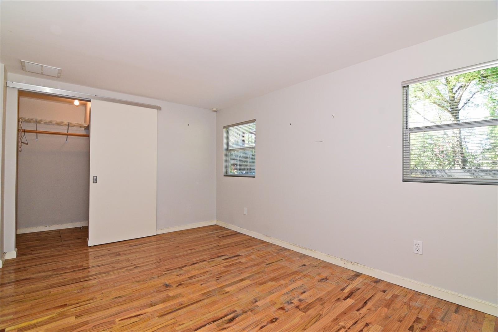 Image 15 of 33 For 1319 Francis Avenue