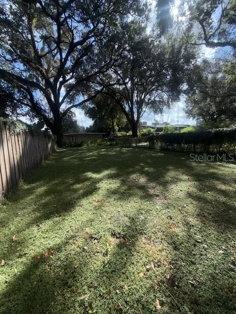 Image 21 of 33 For 1319 Francis Avenue