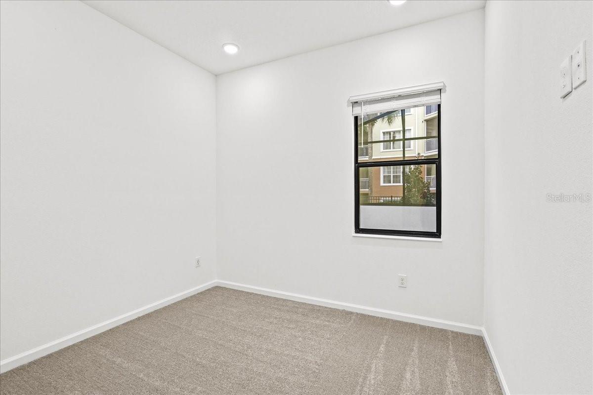 Image 21 of 43 For 10525 Ebb Tide Lane