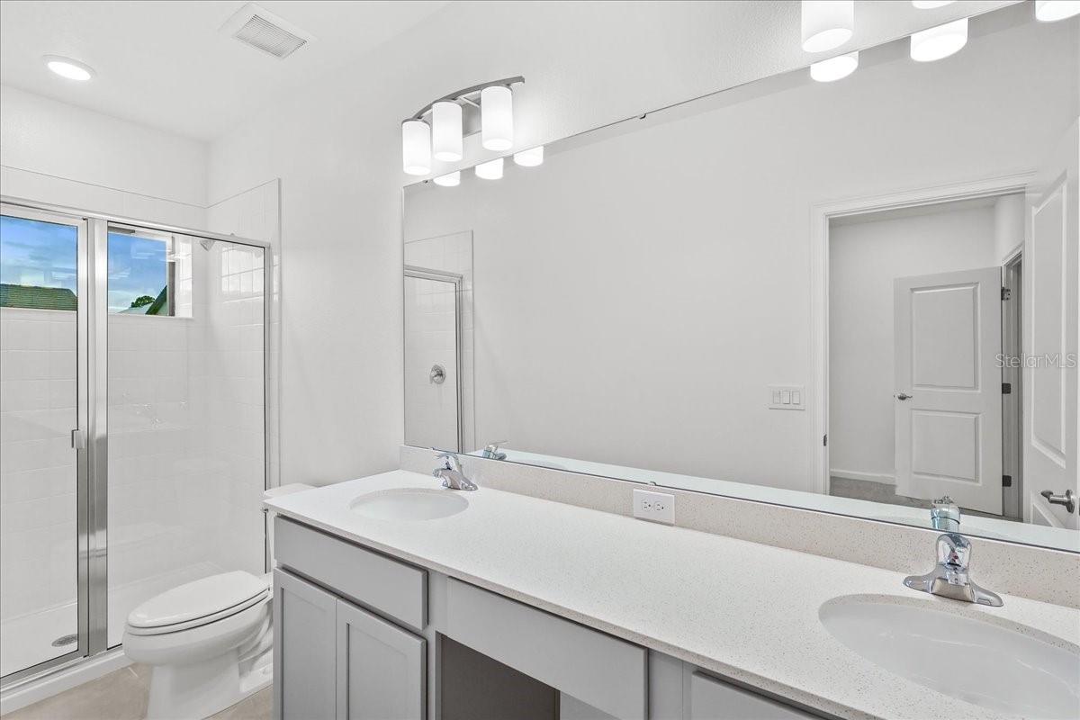 Image 25 of 43 For 10525 Ebb Tide Lane