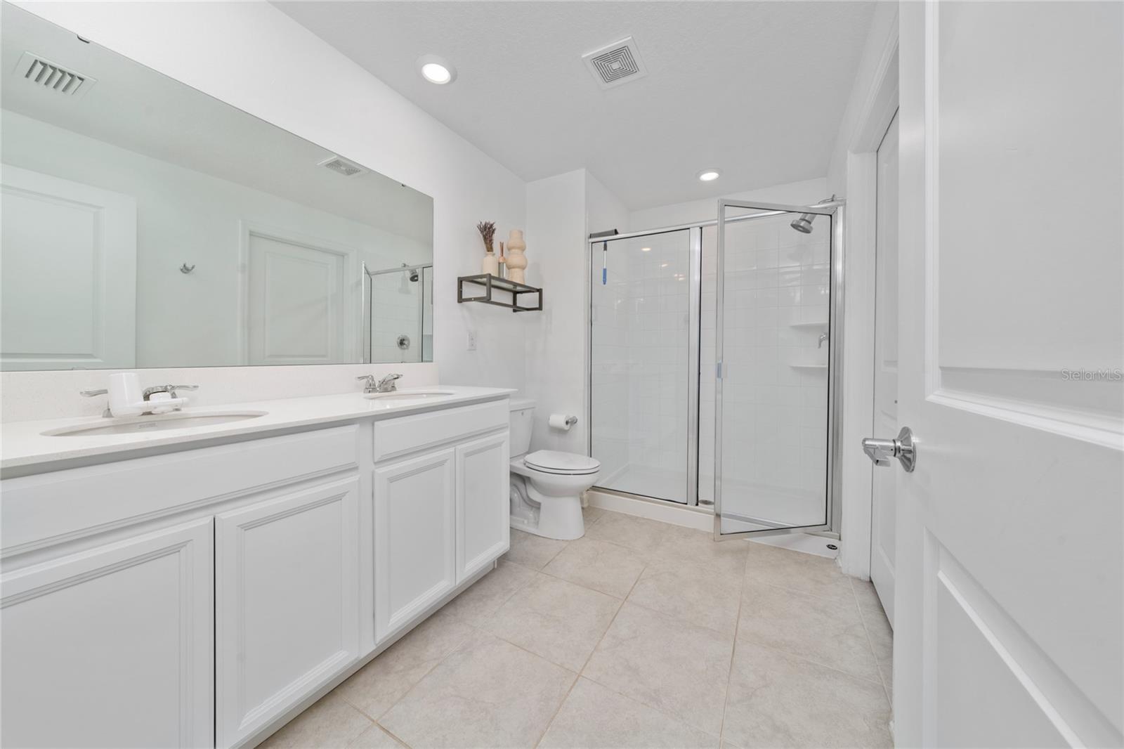 Image 11 of 12 For 4990 Four Strand Court