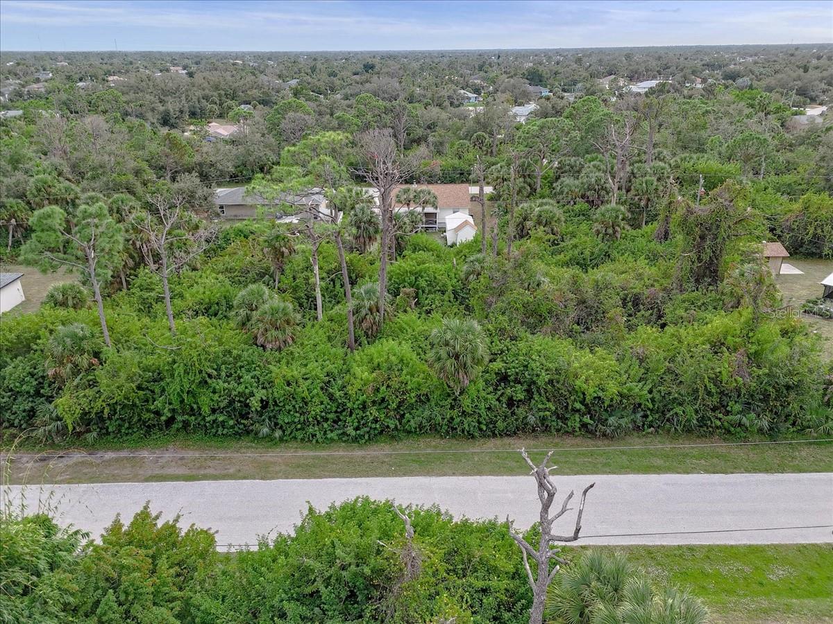Image 4 of 18 For 11947 Helicon Avenue