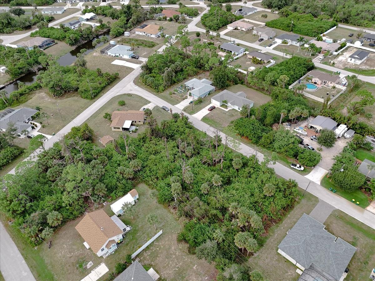 Image 9 of 18 For 11947 Helicon Avenue