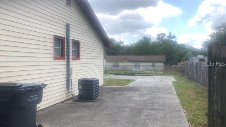 Image 11 of 11 For 2326 York Place