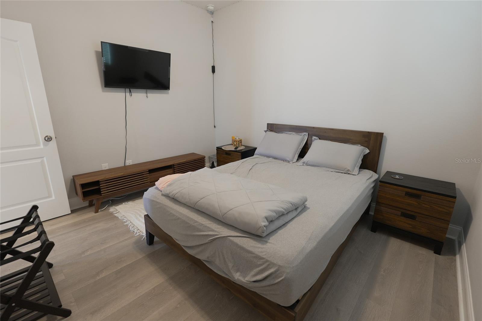 Image 30 of 75 For 3076 Somerset Park Drive