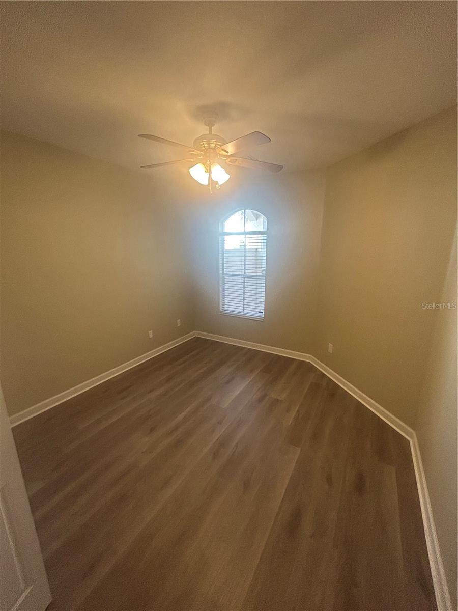 Image 11 of 15 For 10674 Old Hammock Way 01