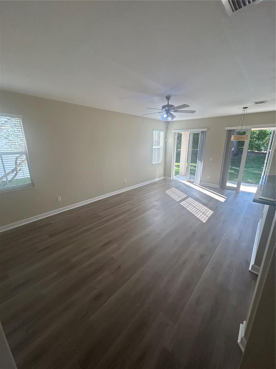 Image 14 of 15 For 10674 Old Hammock Way 01