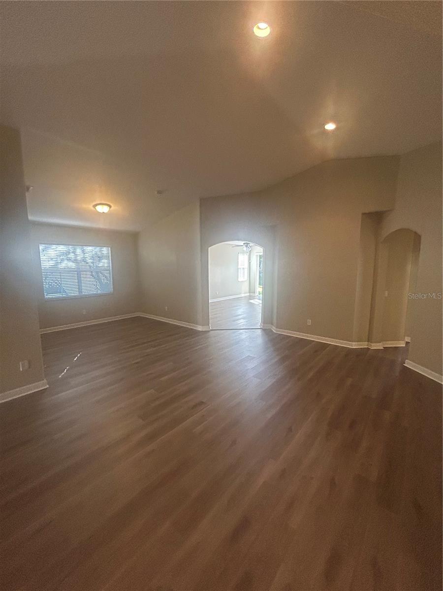 Image 5 of 15 For 10674 Old Hammock Way 01