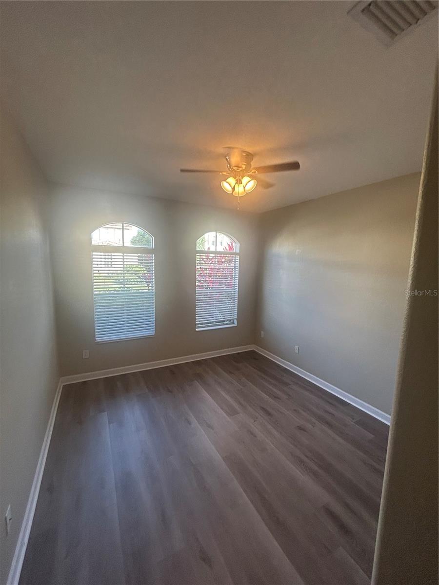 Image 9 of 15 For 10674 Old Hammock Way 01