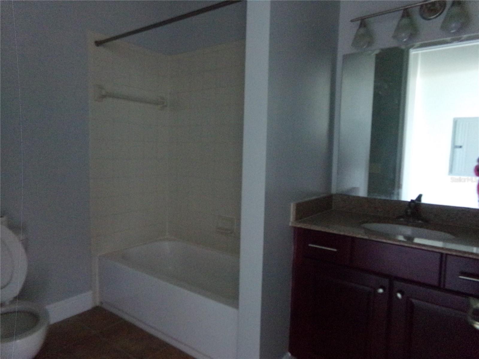 Image 21 of 40 For 1401 Blumberg Blvd  412