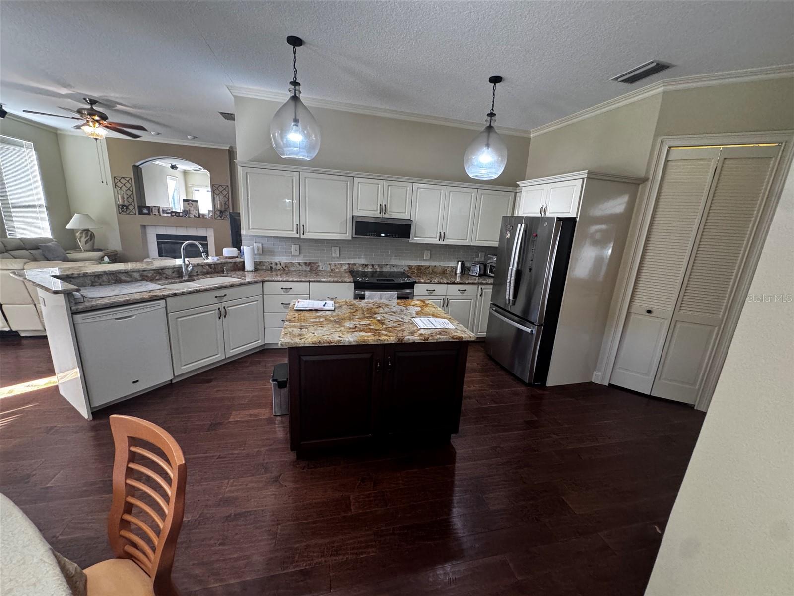 Image 9 of 58 For 2413 Eagle Trace Dr