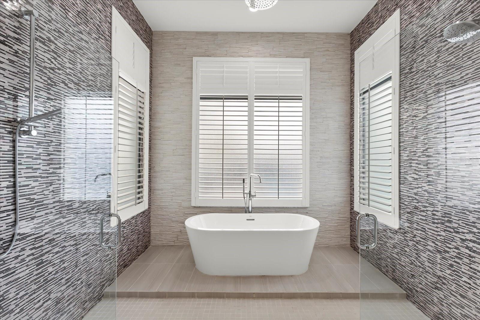 Image 43 of 93 For 350 Muirfield Loop