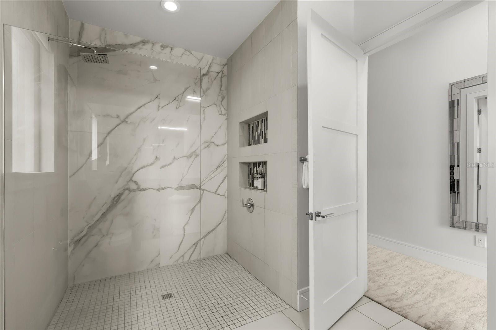 Image 48 of 93 For 350 Muirfield Loop