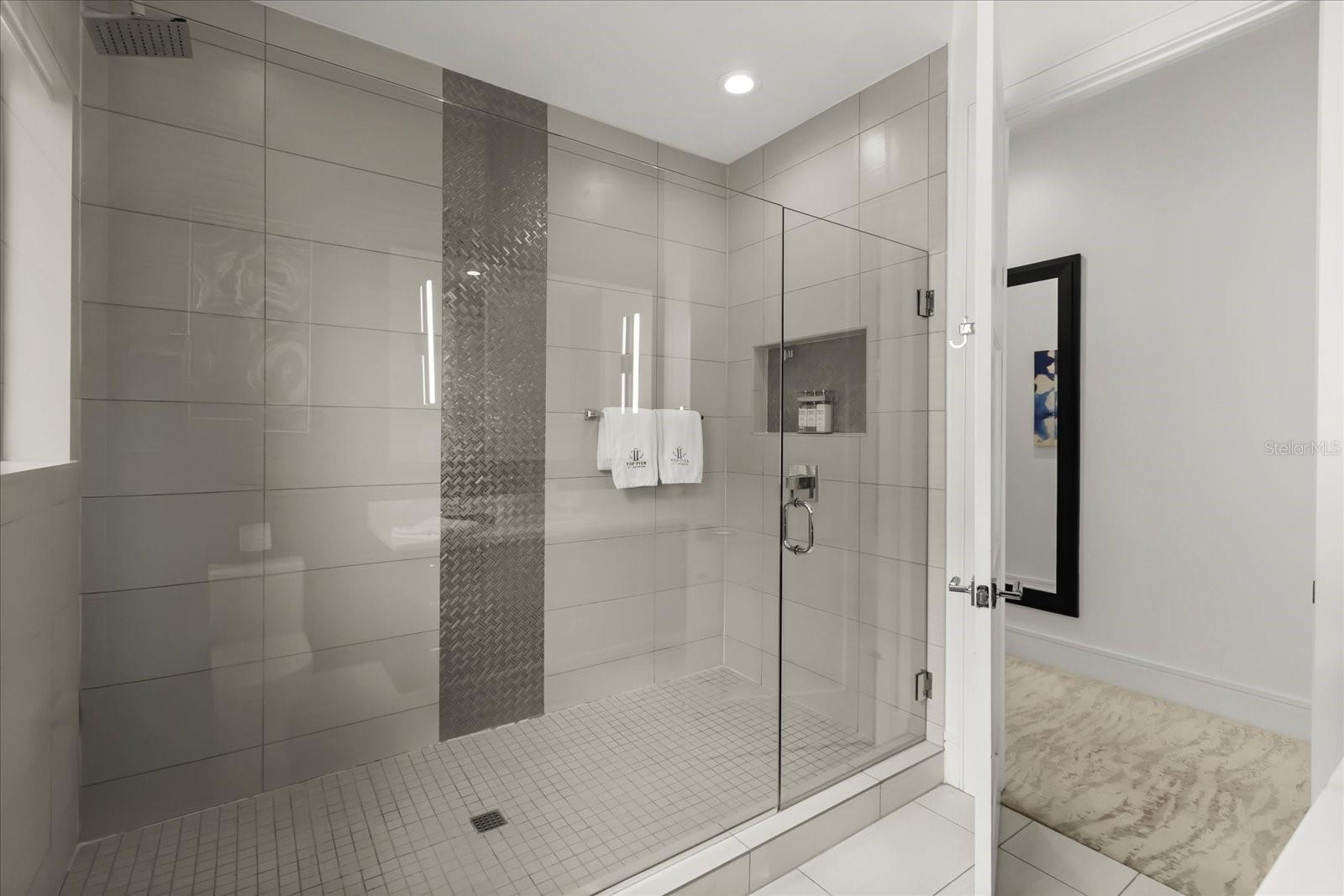 Image 54 of 93 For 350 Muirfield Loop