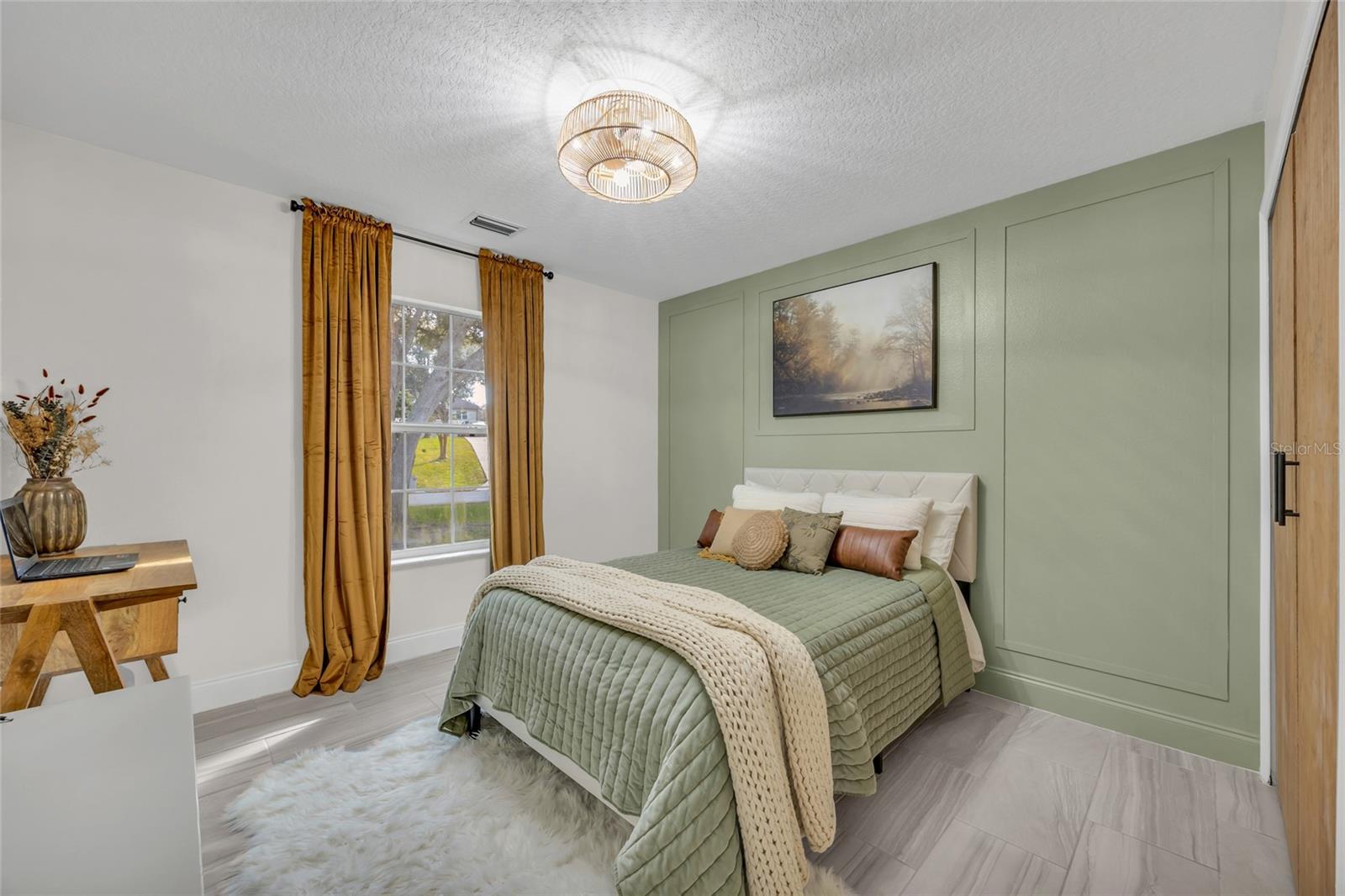 Image 19 of 82 For 11243 Preston Cove Road